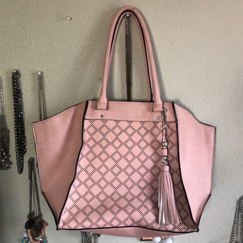 ♥️ Steve Madden Pink Perforated Tote ♥️